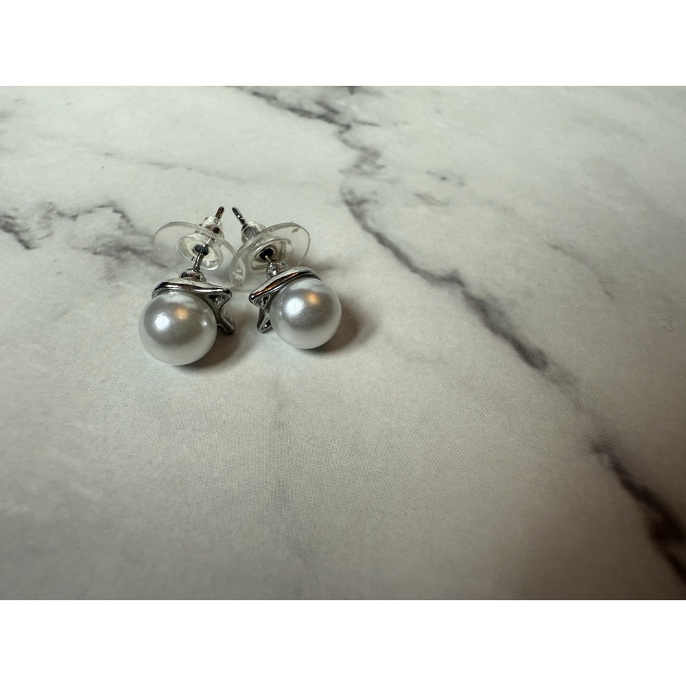 Cat Ears Sterling Silver Pearl Kitty Head Stud Earrings Great For Cat Lovers - Picture 3 of 3